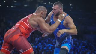 Гигант помага на България, Милов остава в играта за медалите