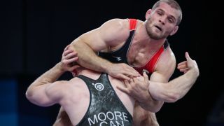 Мощно начало на Рамазанов, размаза канадец на Игрите