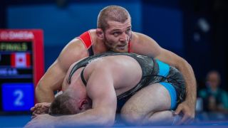 Магомед Рамазанов тушира узбек, медалът в Париж е много близо