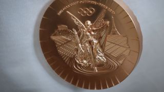 Появи се сензационна СНИМКА на наш oлимпийски медалист! Мизерстваше с 200 лева на месец