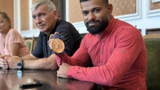 Сватба, диплома и 6000 лева за Божидар Андреев СНИМКИ