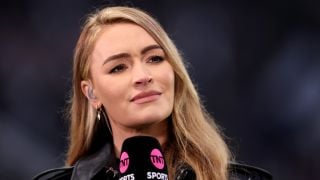 Известна ТВ водеща изрече тези думи и адът се стовари върху главатa ѝ