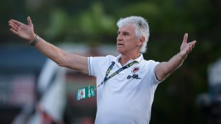 Иван Колев скочи на съдиите