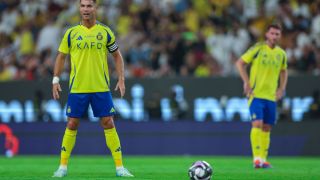 Роналдо счупи каръка с гол №899