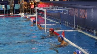 България с първа загуба в Бургас
