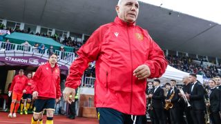 Стоичков изригна: Не забравяйте, че сте…