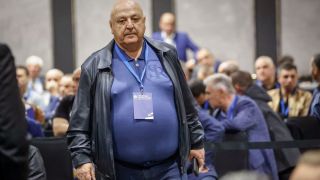 Венци Стефанов отсече: Виновна е Общината, футболът кучета го яли
