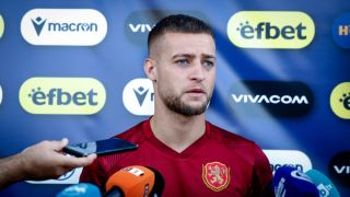 Наш национал: Странно е да играя за България