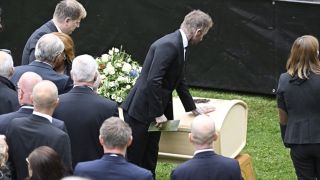 Футболният свят изпрати Ериксон, Бекъм сред опечалените СНИМКИ