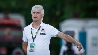 Локо (Сф) почти докосна дъното при вече бившия си треньор