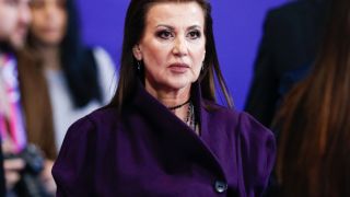 Илиана Раева се закани на политиците! Лъсва гола по прашки заради... ВИДЕО