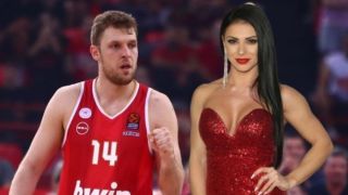 Гореща дама изненада Везенков с порно за цял живот