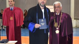 Ники Михайлов и други звезди се дипломираха СНИМКИ