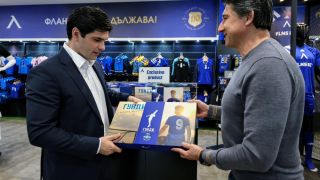 Левски награди актьора, изиграл Гунди