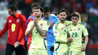 Греди и късна драма на Турция - Уелс ВИДЕО