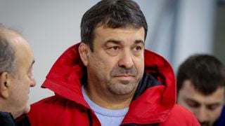 Новият треньор на България нападна предшественика си