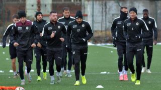 Славия без двамата си капитани срещу Лудогорец
