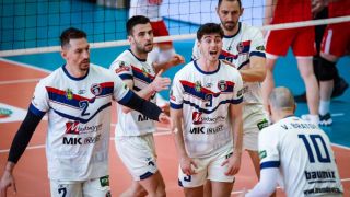 Драма зарадва Дея спорт