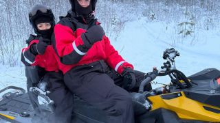 Кристиано Роналдо отиде на гости на Дядо Коледа ВИДЕО