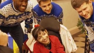 Груев в ролята на Дядо Коледа, видя се със Саутгейт ВИДЕО