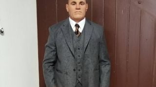 Увековечиха Дан Колов с восъчна фигура в родното му село СНИМКИ