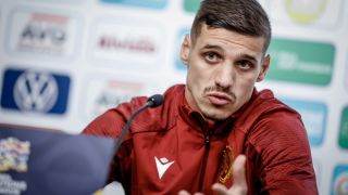 Десподов на крачка от Стоичков и Бербатов