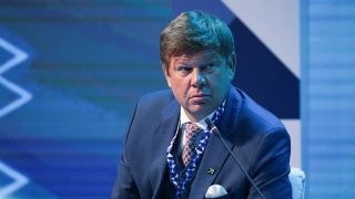 Любимец на Путин попари Русия: Сринахме се!
