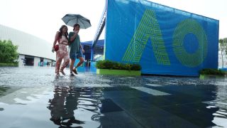 Гръмотевична буря удари Australian Open, но не спря олимпийската шампионка