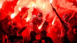 Масов бой преди мач от Шампионската лига ВИДЕО
