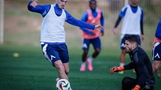 Трима продължават извън от основната група на Левски