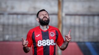 Локо (Сф) наказва още един съперник