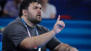 Не приеха оставката на Сослан Фарниев