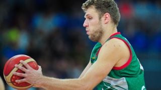 Везенков повежда България