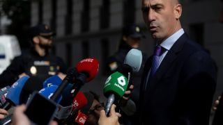 Уволнен заради сексуален тормоз: Тя сама си поиска