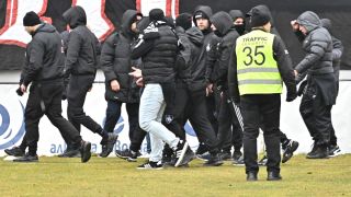 Министри борят футболното хулиганство СНИМКИ