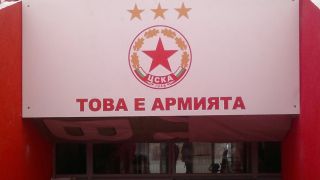 Любо Пенев влиза в съблекалнята на ЦСКА и вдига скандал