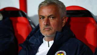 Турският дисцип посече Моуриньо