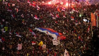 Джокович впечатлен от мащабните протести в Сърбия СНИМКА