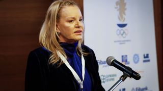 Скандал в БОК! Полицията затвори сградата след изборите по искане на Стефка Костадинова