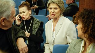 Скандалът е огромен! Спряха вписването на Лечева