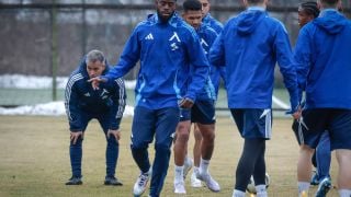 Левски прати футболист при феновете