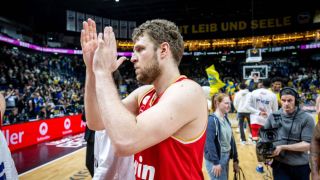 Везенков избухна с „дабъл-дабъл“ при успех на Олимпиакос