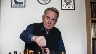 Почина голяма фигура в шахмата