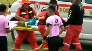 Ужас! 21-годишен футболист почина след сблъсък със съперник ВИДЕО 18+