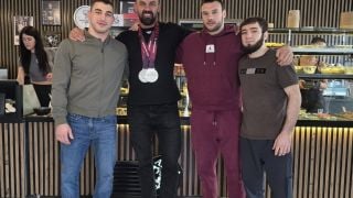 Героите на България с "допинг" - храната на шампионите от Arnold food СНИМКИ