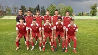 Гръмотевици и дъжд спряха мач на ЦСКА III