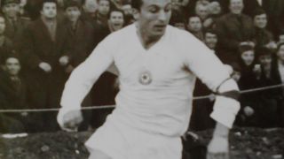 През 1966 г. ЦСКА попилява Левски