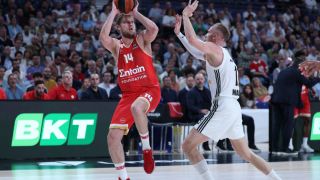 Везенков попиля Реал и вкара Олимпиакос във финалната четворка