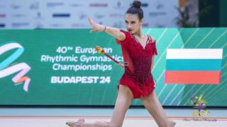 Скандалната Краснобаева шокира с българско знаме в Москва