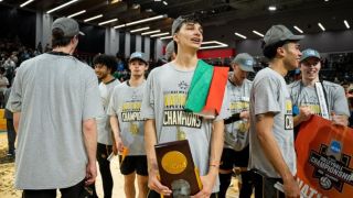 "Българският" Лонг Бийч шампион, Симеон Николов - MVP СНИМКИ